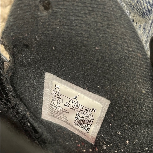 Jordan 6 Denim washed Sneakers with Black Accents size 7.5 - Picture 9 of 10